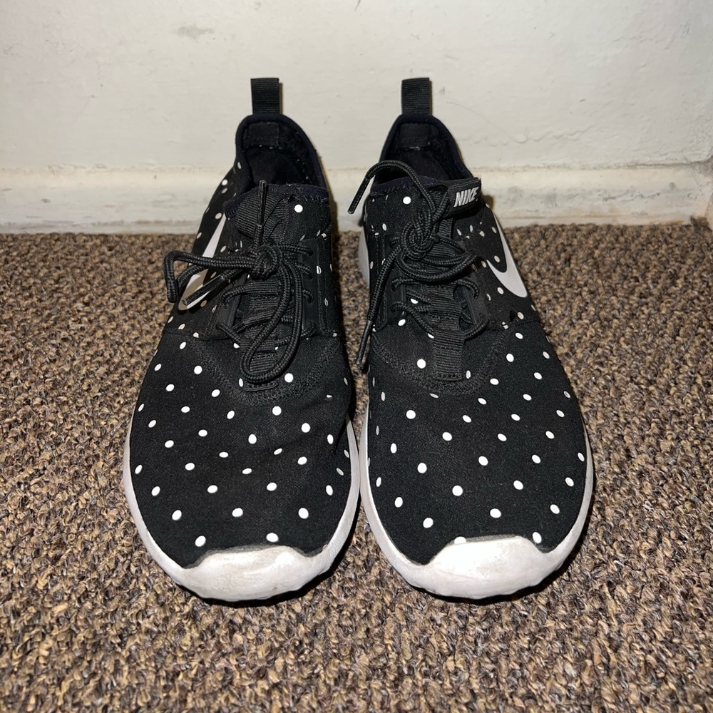 Nike walking sneakers